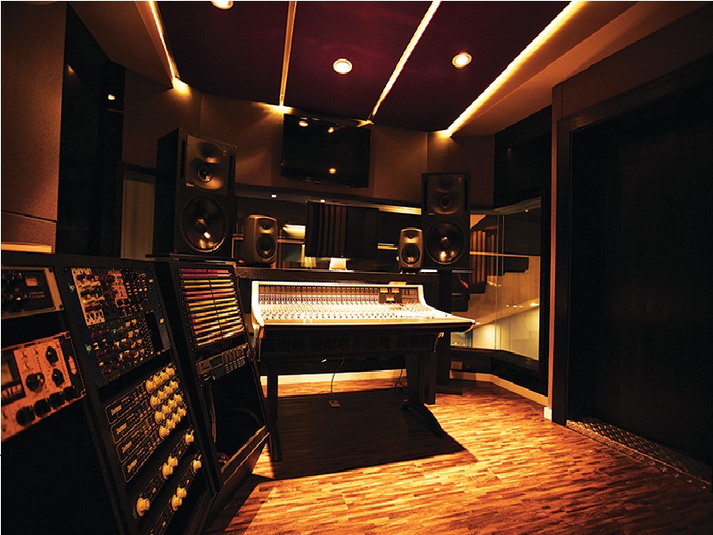 como-montra-uma-radio-fm-legalizada-assessoria-comunitaria-comercial-educativa (1)