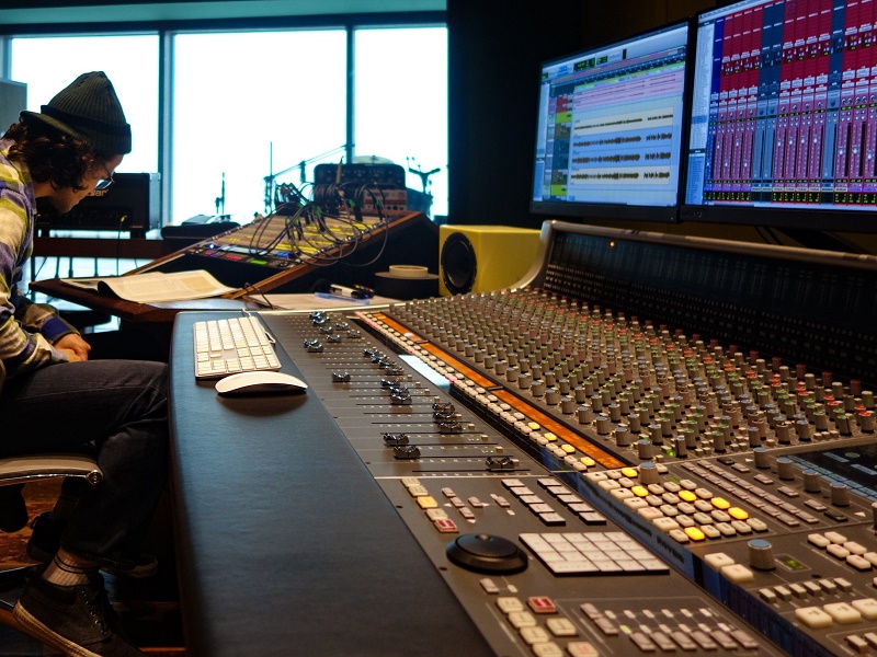 como-montra-uma-radio-fm-legalizada-assessoria-comunitaria-comercial-educativa (4)